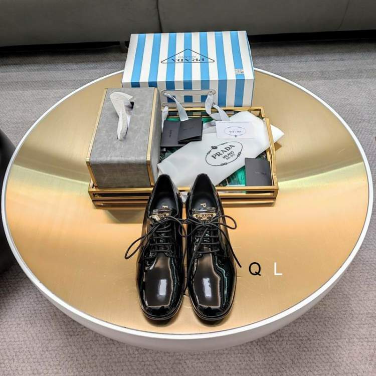 Picture of Prada Shoes _SKUPradasz35-40LL110118779